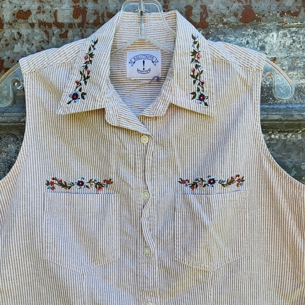 VINTAGE Sleeveless Pin Striped & Floral Embroidered Button Up Shirt